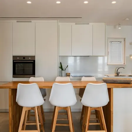 בית נופש Blueisla Modern Town Mykonos *